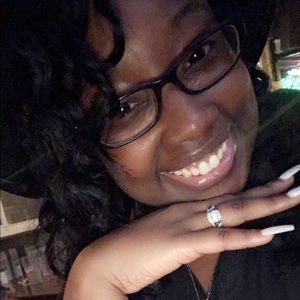 Meet your Posher, Khadijah